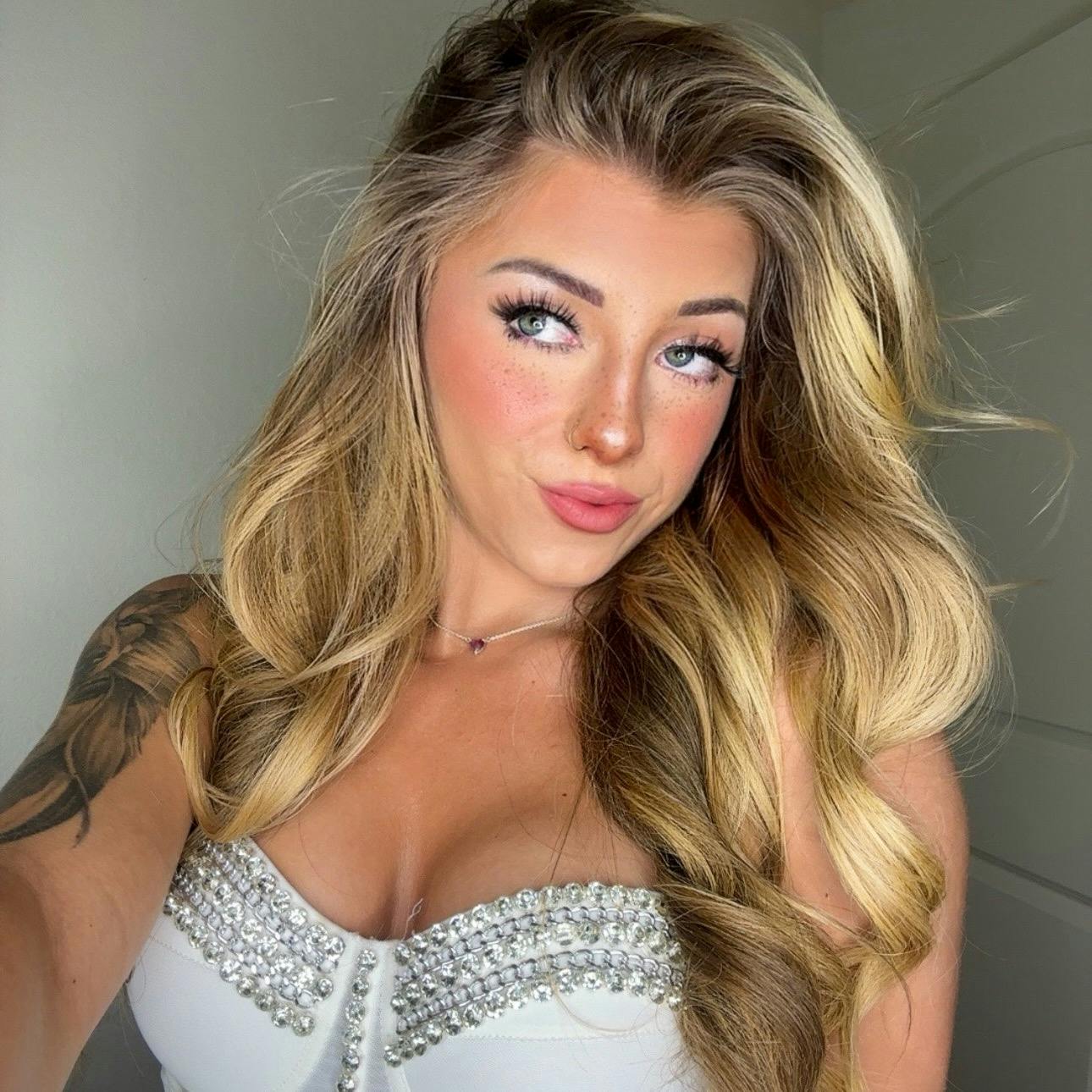 Cecily Lynn 🤍 Snipfeed